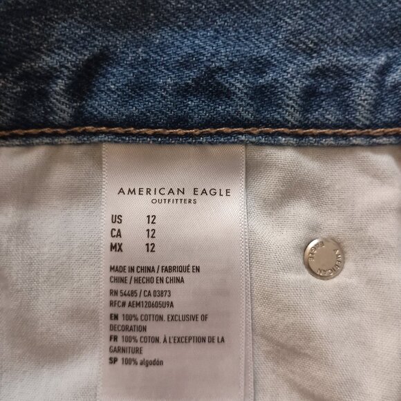 American Eagle Relaxed Medium Wash Embroidered Frayed Shorts Women’s Size 12 - Picture 5 of 16
